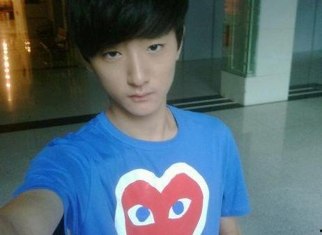 15帅哥生活照,生活照中的帅气瞬间