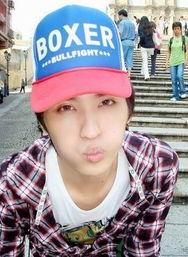 90生活照男,90后男生生活照中的时光印记